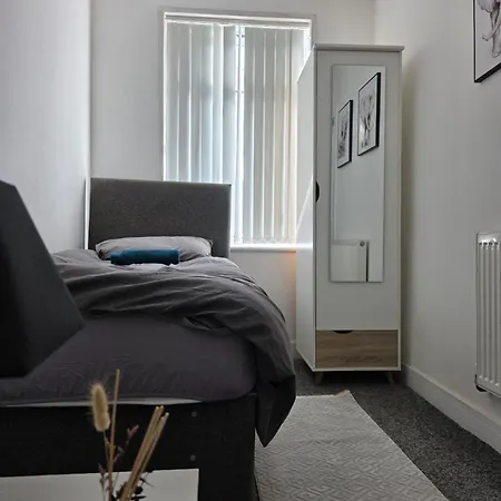 4 Bed 4 Ensuite Harford In - Perfect For Contractors